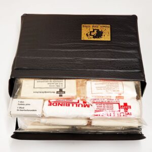 porsche-928-parts (744) porsche 928 first aid kit box verbandkasten hepp din 13164